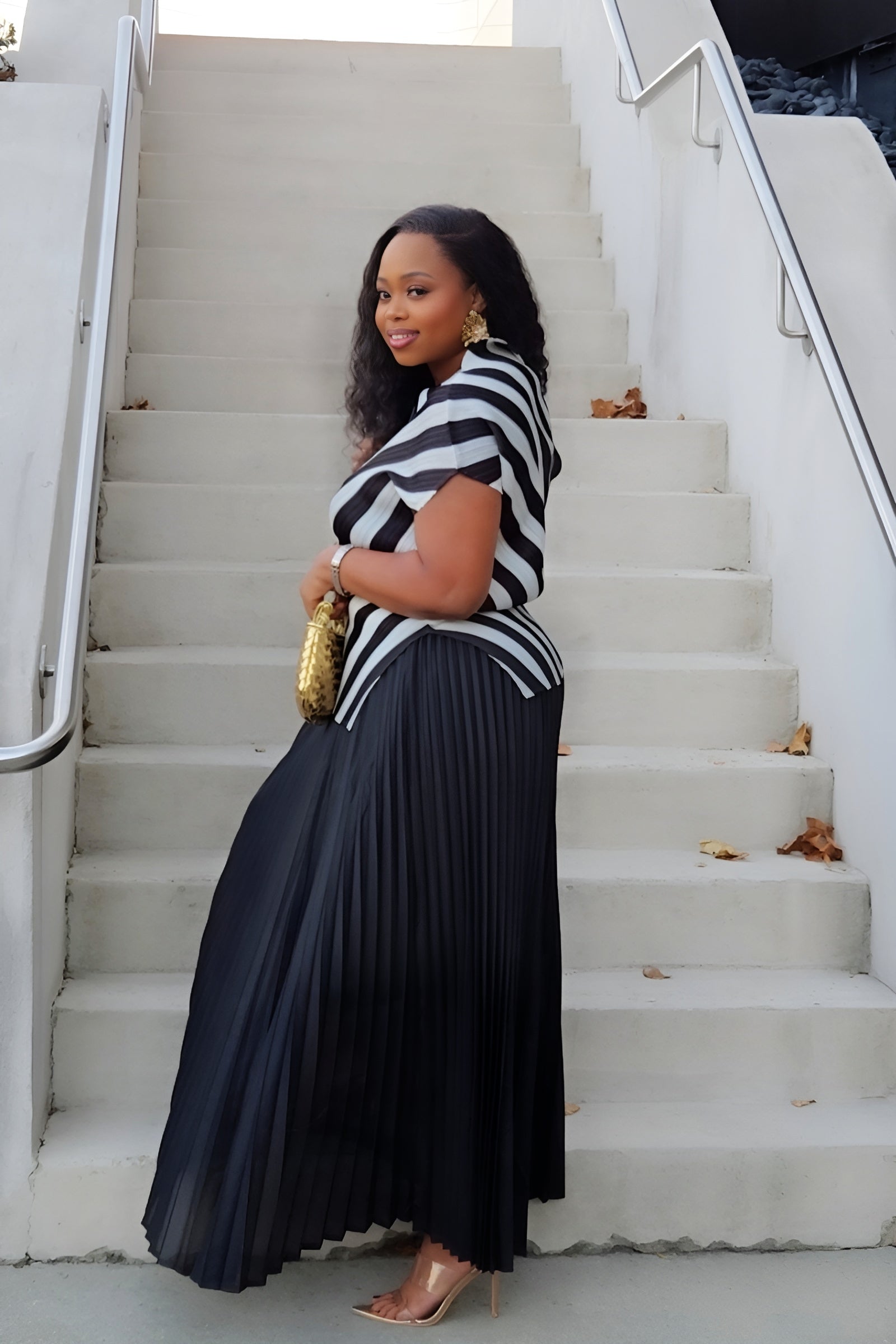 CARMELITA (Black & White)