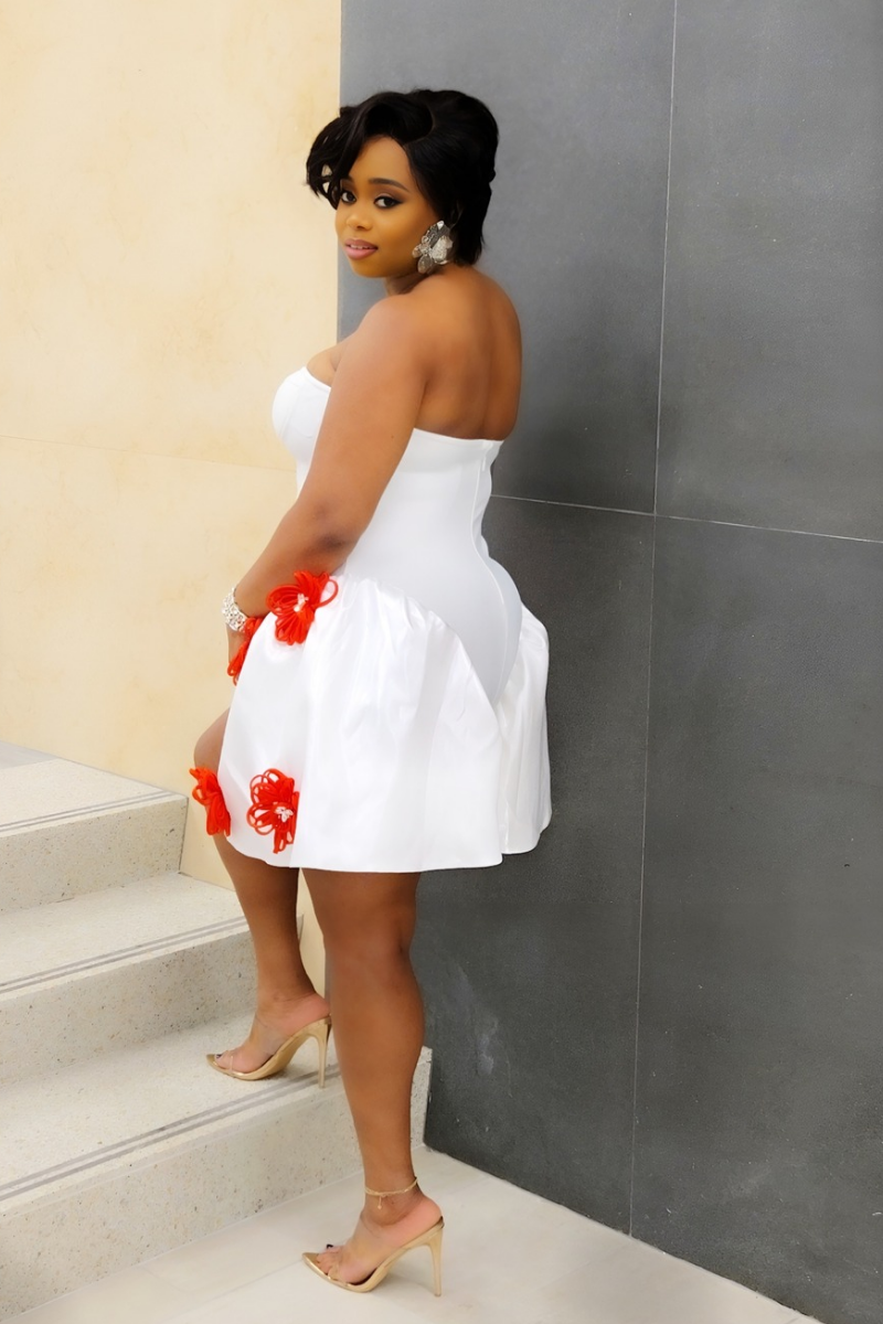 GIGI (White & Red)